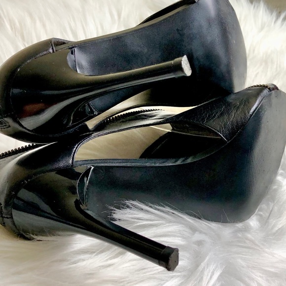 New Condition Carlos Santana Sexy Zipper Heels - Picture 8 of 8